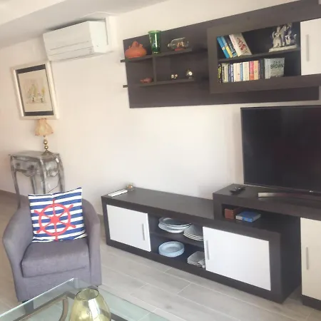 Apartman Voramar A *